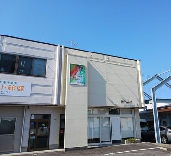 貸倉庫 三重県鈴鹿市算所３丁目 鉄骨造2F:146.88㎡（44.4坪）