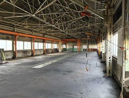 貸工場 豊川市新豊町１丁目 鉄骨造1F:121.21坪 クレーン付
