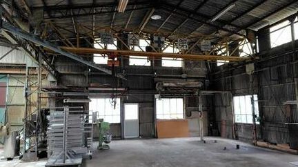 売工場 豊橋市三ツ相町 土地：400坪 鉄骨造1F:115坪 クレーン付