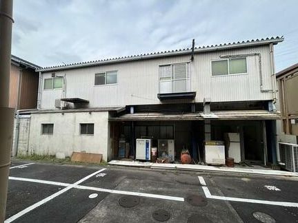 貸倉庫 三重県津市片田志袋町  鉄骨造2F:271.35m²（82.08坪）