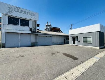 貸工場 大府市追分町２丁目 鉄骨造2F：121.77坪 自動車整備工場跡