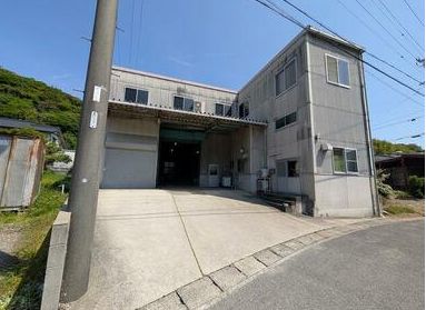 売工場 知多郡南知多町 土地：118坪 鉄骨造3F:141坪 クレーン付