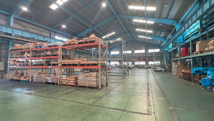 貸工場 愛西市西保町 約280坪 10t,5tクレーン付