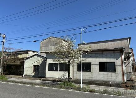 売工場 岐阜県山県市佐賀 土地：367坪 軽量鉄骨造2F：392坪