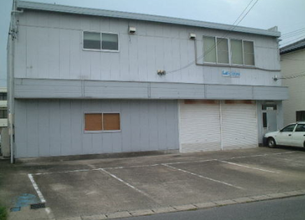 貸倉庫・事務所 小牧市小木南３丁目 鉄骨造2F:146.88m²（44.43坪）