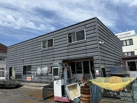 貸倉庫 常滑市栄町５丁目 鉄骨造2F:198.73m²（60.11坪）